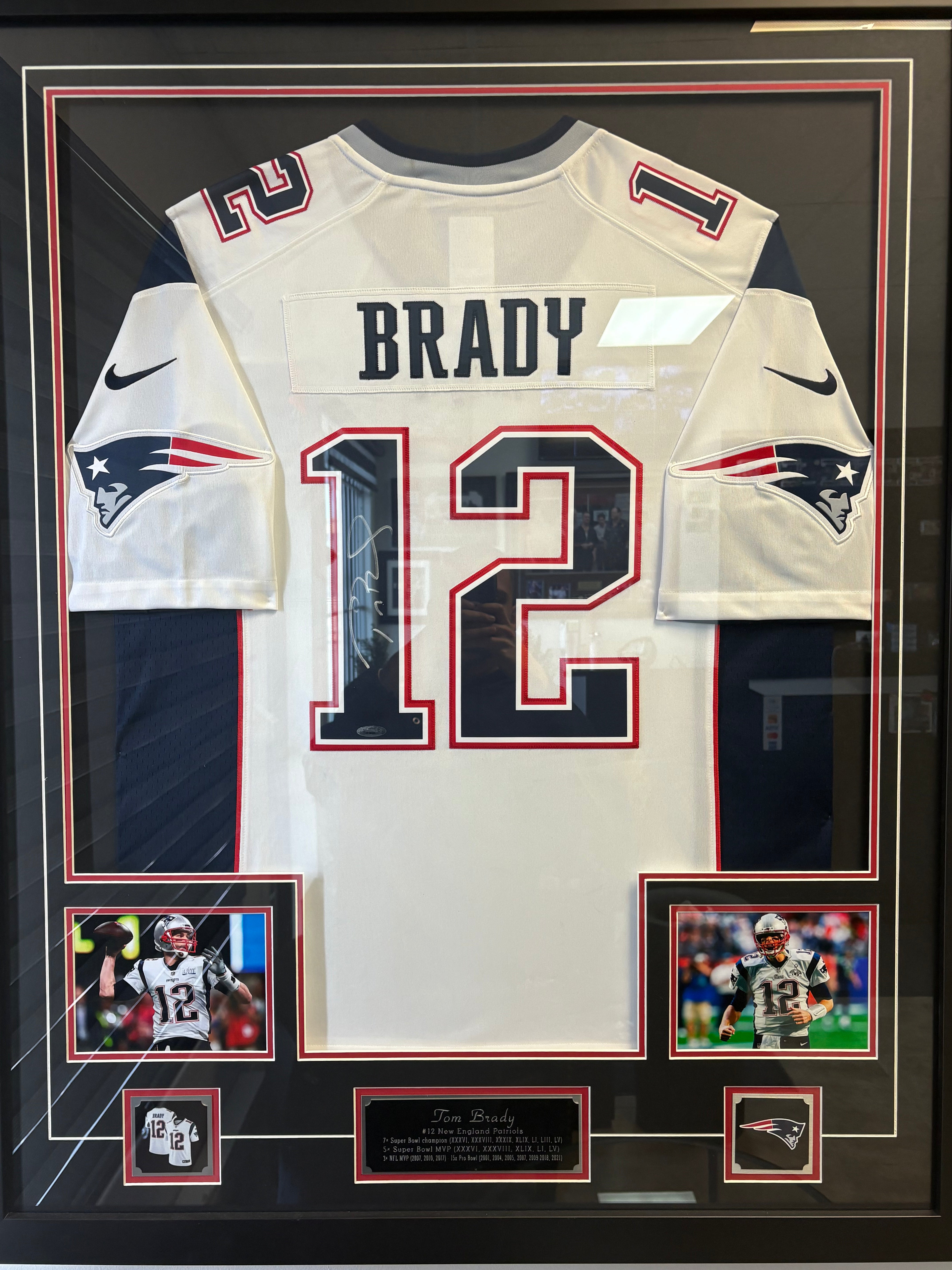 Tom Brady New England Patriots Signed Jersey Autographed Framed TRISTAR COA