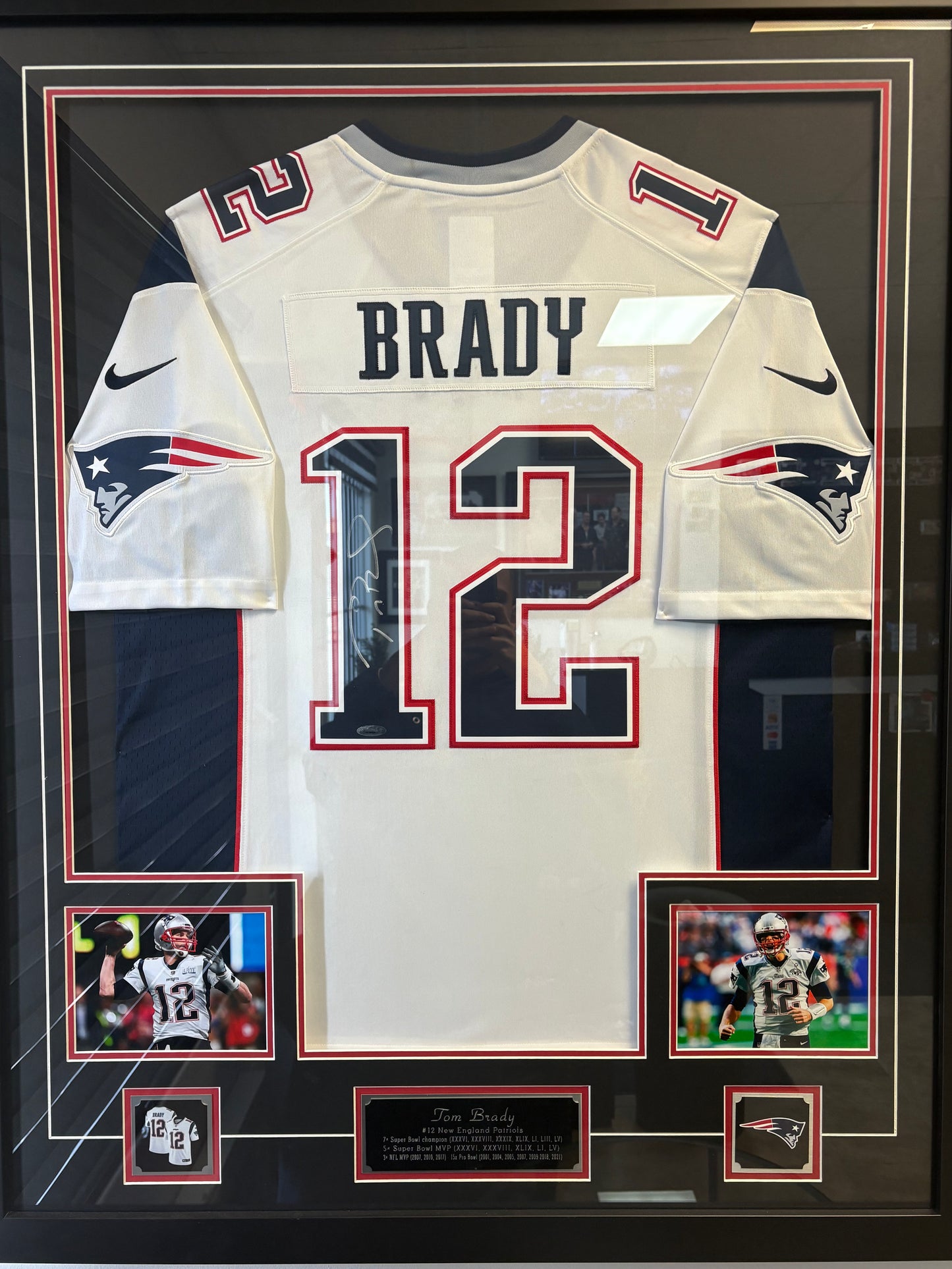 Tom Brady New England Patriots Signed Jersey Autographed Framed TRISTAR COA