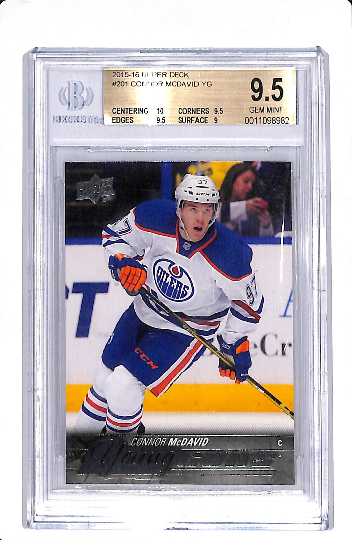 2015-16 UPPER DECK CONNOR MCDAVID YOUNG GUNS BGS 9.5 #201